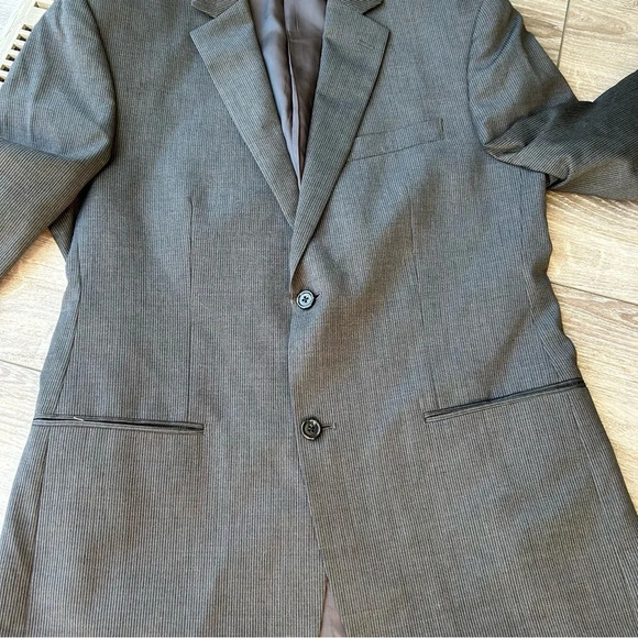 Michael Kors Pure Wool Pinstriped  Blazer in Grey - Picture 8 of 16